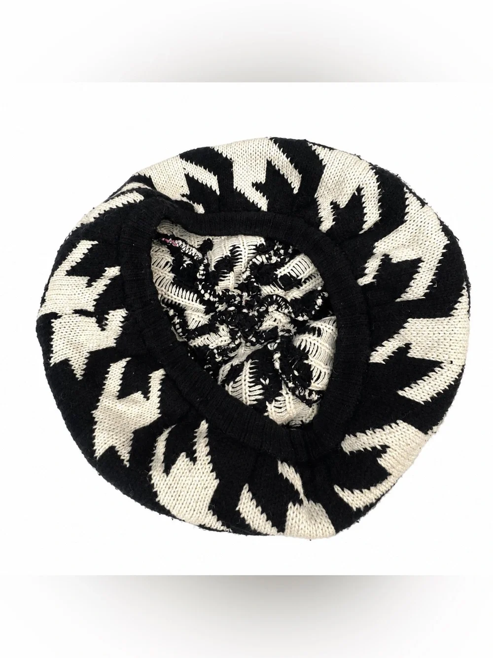 Black & White Houndstooth Knit Beret